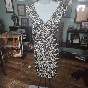 Kay Unger Black & Cream Animal-Print V-Neck Sheath Dress